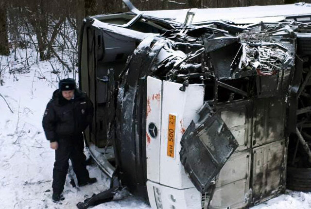 Один человек погиб и 9 пострадали в ДТП с участием автобуса и грузовика в Нижегородской области 