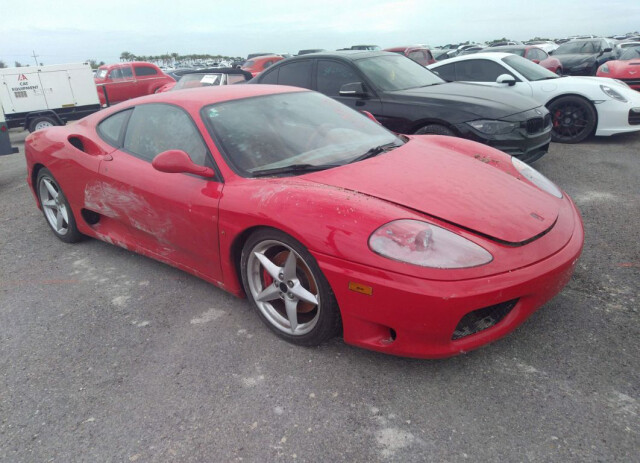 В США практически за бесценок продают спорткар Ferrari 360 Modena 