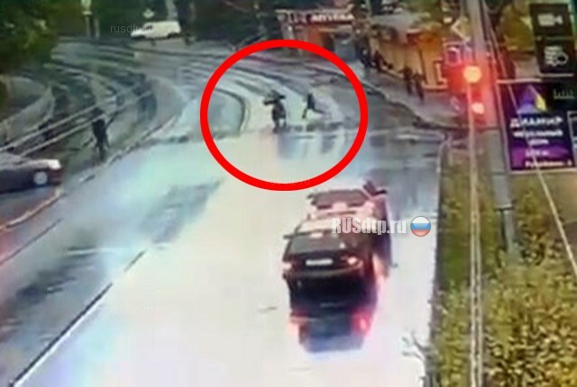 В Калининграде мотоциклист сбил ребенка и скрылся. ВИДЕО 