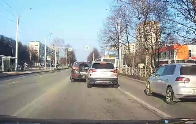 Невнимательность за рулем привела к массовому ДТП в Санкт-Петербурге