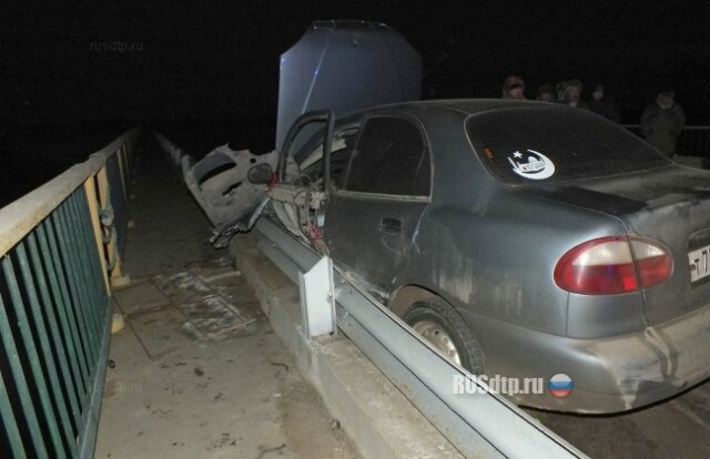 Под Астраханью пьяный водитель «катапультировался» с моста в реку 