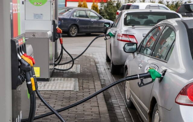 Антимонопольная служба проверит поставщиков топлива: виновных в повышении цен обещают наказать 