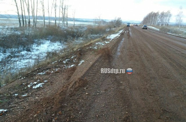 В Башкирии перевернулся ВАЗ-2112. Погиб пассажир 