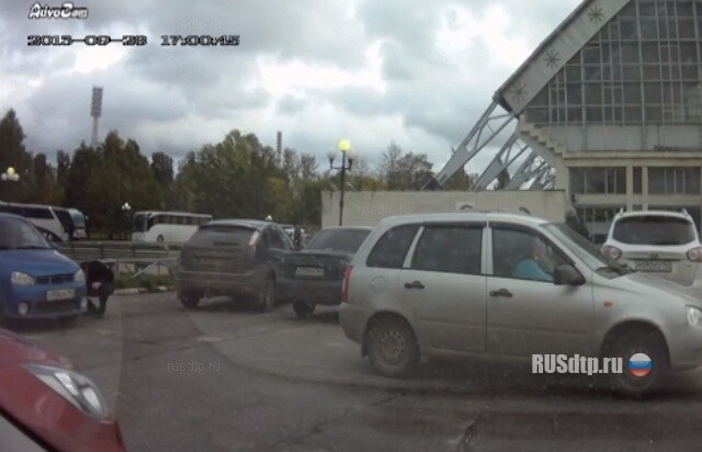 На парковке 