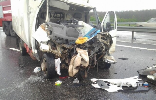 На трассе М-4 «Дон» «Газель» столкнулась с трактором 