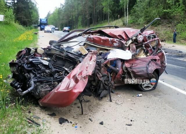 Двое водителей погибли в ДТП на трассе Р-23 «Псков» 