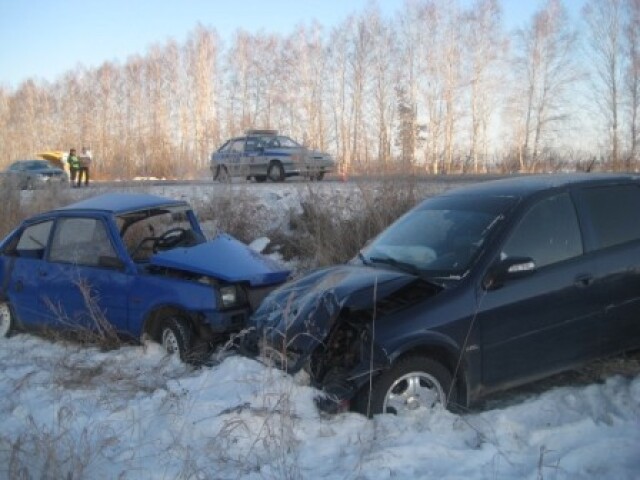 Пенсионеры разбились в «Оке» 
