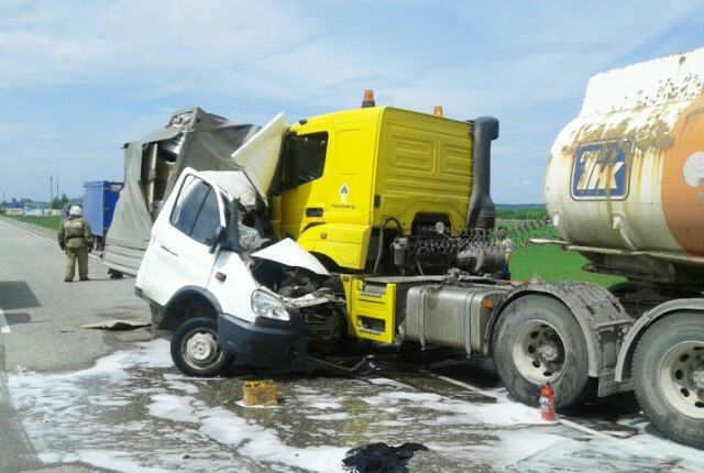Молодой водитель «Газели» погиб в ДТП на трассе Сызрань-Саратов-Волгоград 