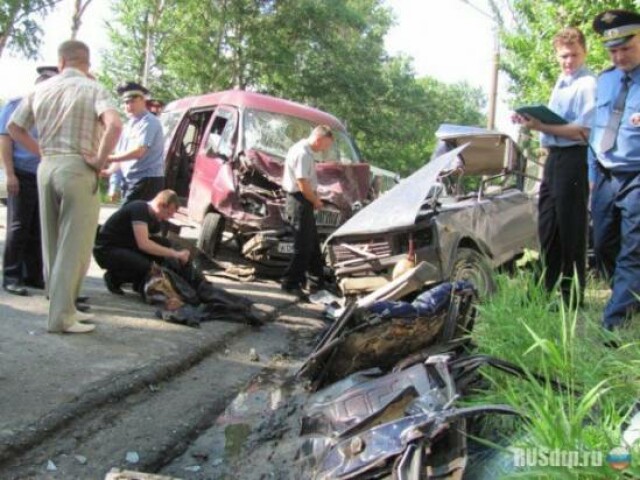 Авария в Брянске с участием маршрутного такси 