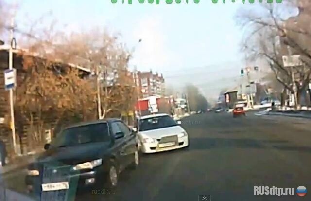 Выглянул посмотреть 