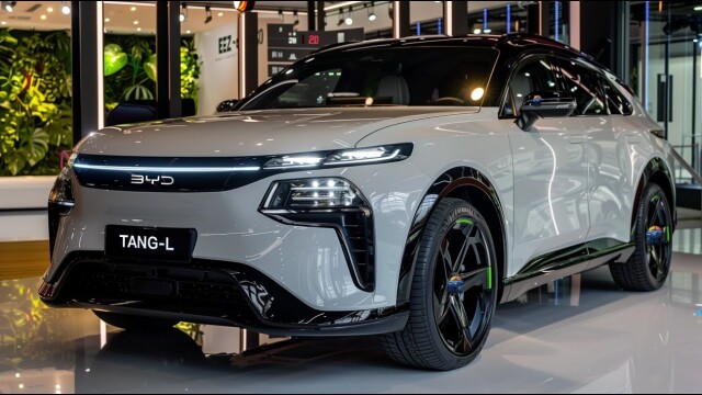 «Заряжает электромобиль за 5 минут»: BYD совершила прорыв, сделав сверхбыструю зарядку 