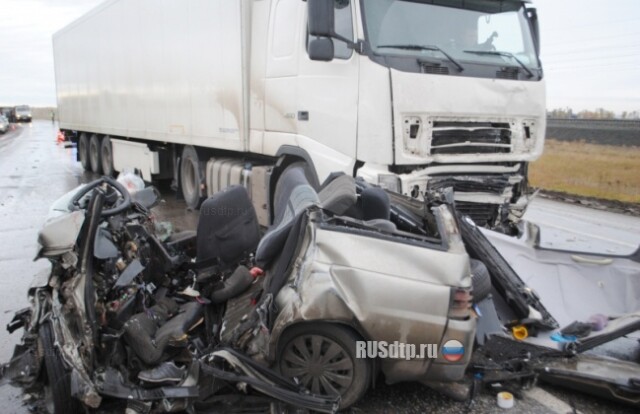 Под Омском в ДТП погибли 4 человека 