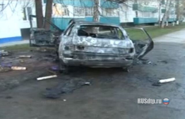 В загоревшейся машине погиб человек 