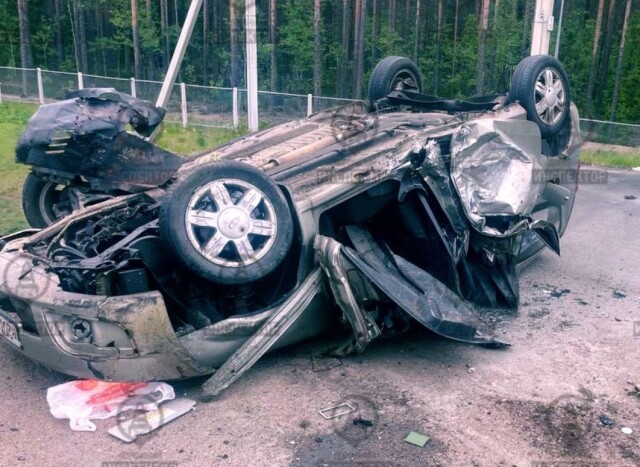Lada Largus перевернулся на трассе «Скандинавия»: погибли трое взрослых и ребенок 