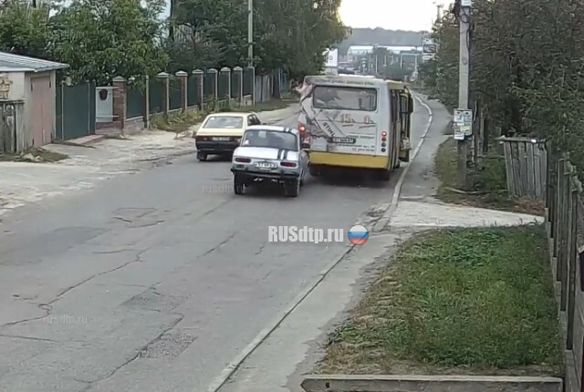 Москвич vs автобус