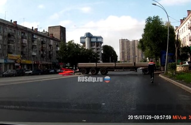 Чуть не задавил