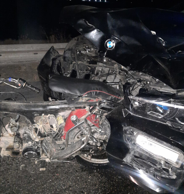 BMW столкнулся с попутным мотоциклом в Славянске-на-Кубани: погибли двое молодых людей 