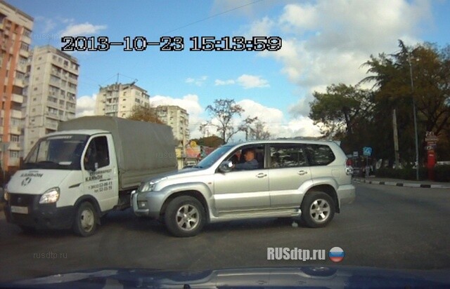 Неадекват на перекрёстке 