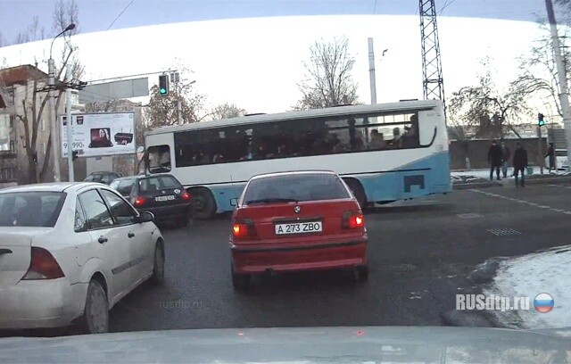 Автобус на красный 