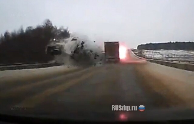 Трагическая встреча фур — видеорегистратор 