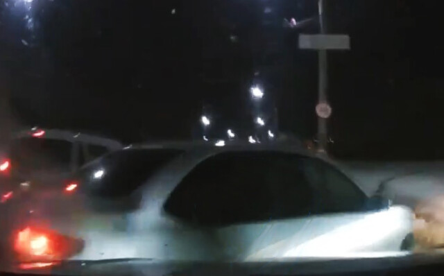 «Не успел затормозить»: три автомобиля столкнулись в Чебоксарах 