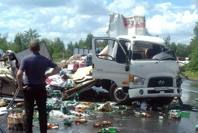Грузовик с пивом попал в ДТП возле Мулловки 