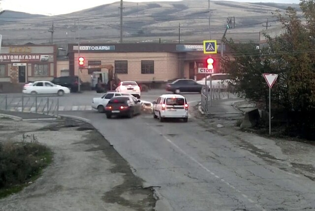 Две «Лады» столкнулись на перекрестке в Дагестане