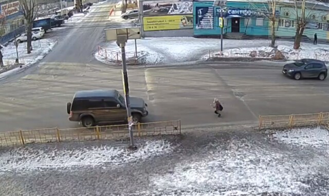 В Усть-Куте внедорожник сбил переходившего дорогу ребенка 