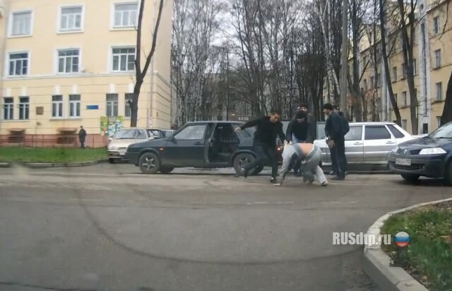 Драка на дороге 