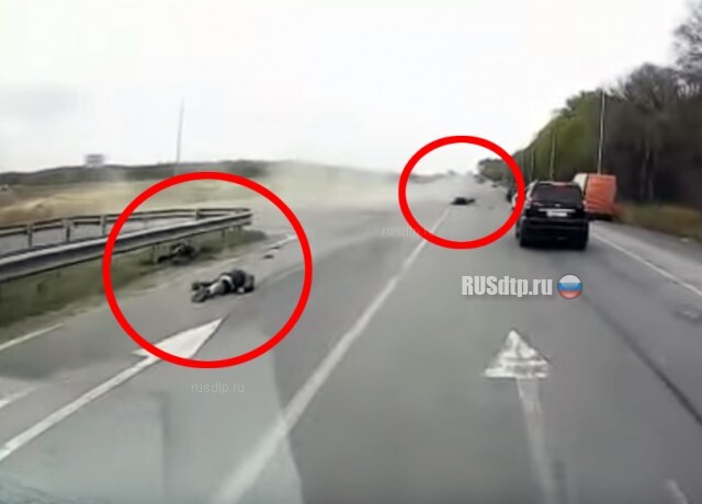 В Приморье в результате ДТП байкеру оторвало руку и ногу 