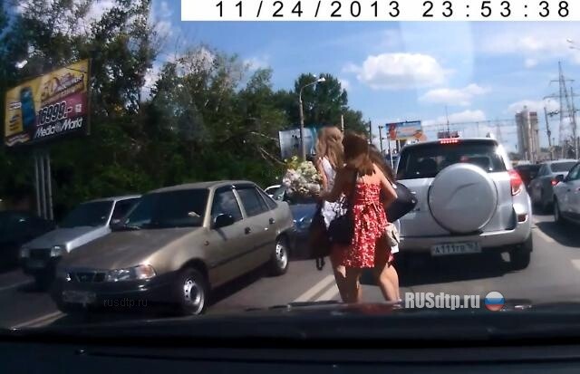 Три подруги и автошки 