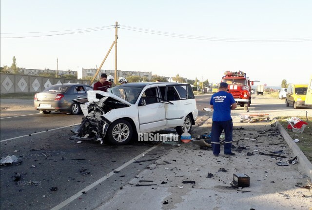 В Крыму пьяный водитель врезался в машину с семьей 