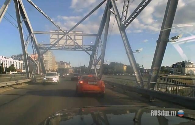 Дама на Тойоте 