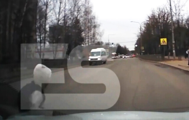 «Перебегал в капюшоне дорогу»: в Обнинске автомобиль сбил школьника 