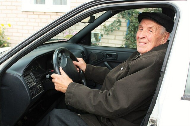 В России водителям старше 70 лет хотят запретить садиться за руль 