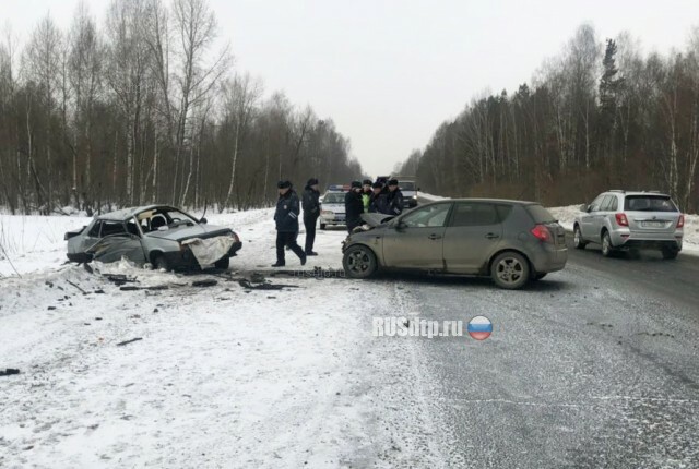 Женщина погибла при столкновении ВАЗ-21099 и KIA Ceed под Томском 