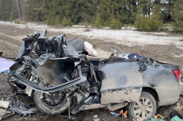 Suzuki и «Лада» лоб в лоб столкнулись в Пермском крае — никто не выжил 