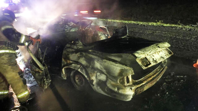 «Волга» и «ГАЗель» столкнулись на трассе Челябинск – Новосибирск: одна из машин сгорела дотла 
