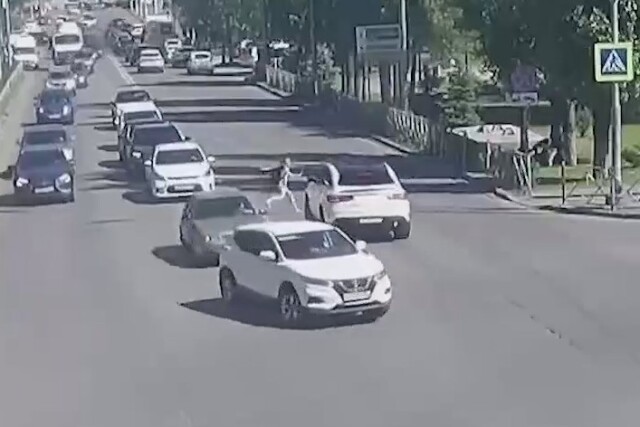 В Волгограде 18-летняя девушка за рулём «Мерседеса» сбила школьницу