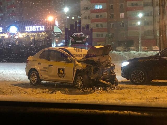 Двое пострадали в ДТП в Красноярске на улице Мужества 