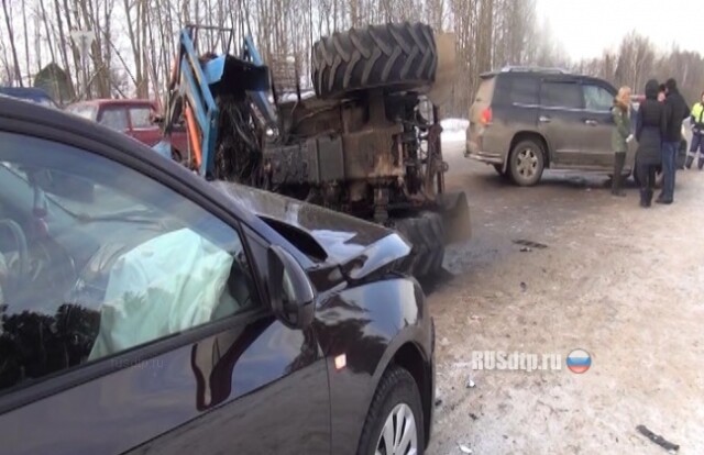 Завалила трактор 