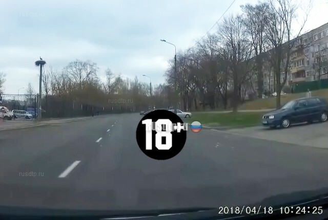 В Минске двое пешеходов устроили разборки прямо на дороге