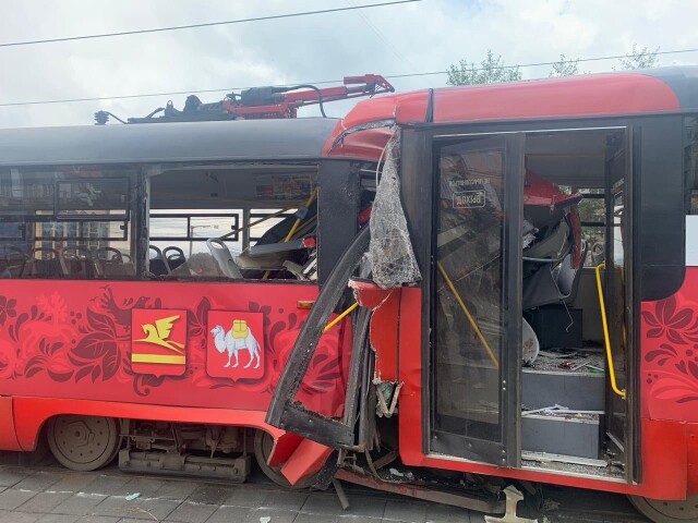 Два трамвая столкнулись днём в Златоусте: погибла пожилая женщина 