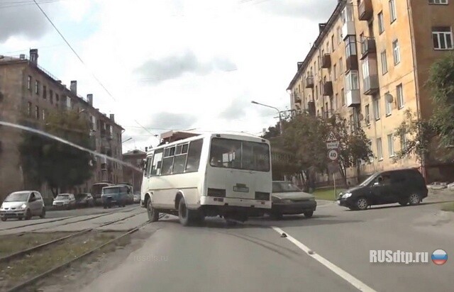 Протормозили оба 