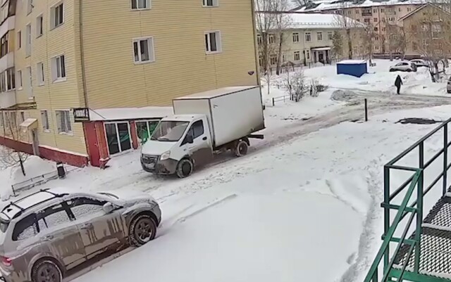 В Омске водитель «Газели» насмерть сбил пенсионерку и пытался скрыть факт наезда 