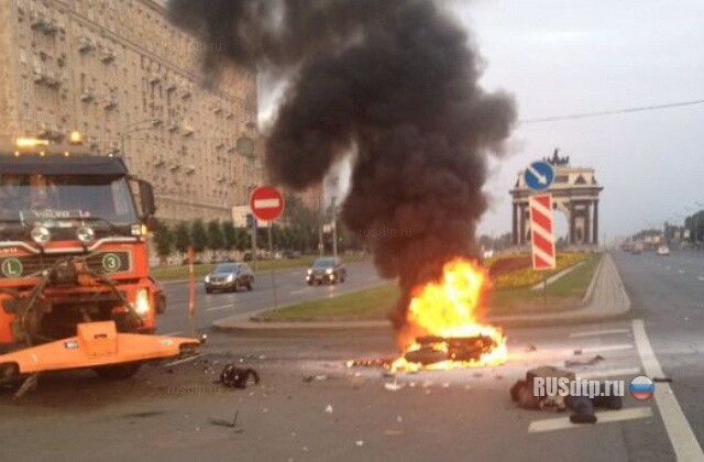 На Кутузовском проспекте разбился однодневный мотоциклист 