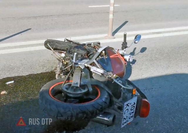 В Анапе в ДТП погиб мотоциклист. ВИДЕО 