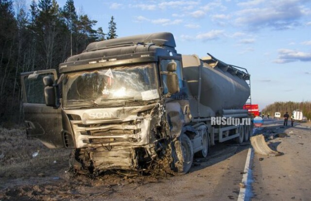 В Ленинградской области водитель «Chery» устроил массовое ДТП с погибшими и пострадавшими 