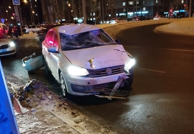 В Казани 18-летний студент на каршеринговом автомобиле сбил пешеходов 