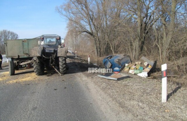 В Курской области в ДТП с трактором погибли два человека 